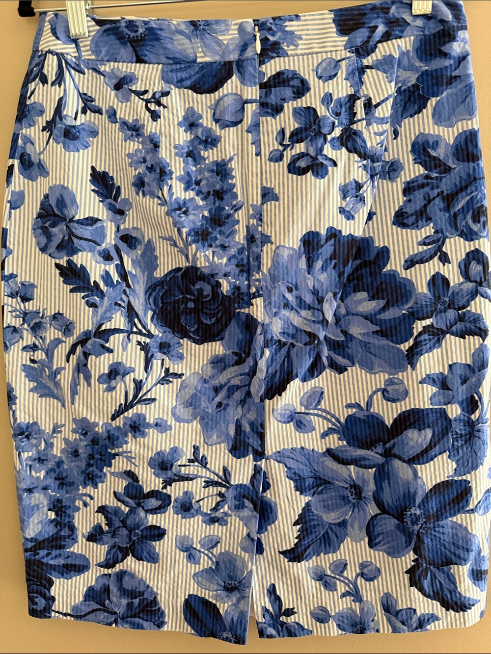 Ann Taylor Blue Floral Midi Skirt - Women's Elegant Floral Print Size 8 - Picture 4 of 6